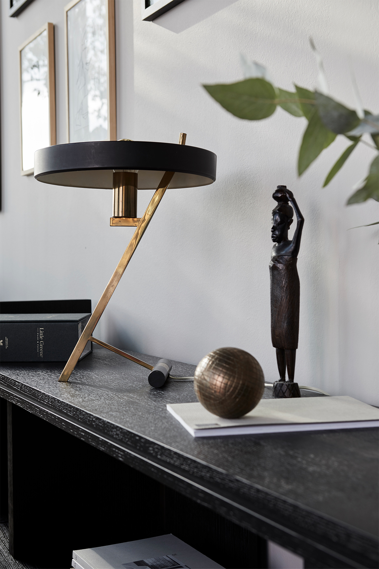 Detail in the BEL ET BIEN showroom